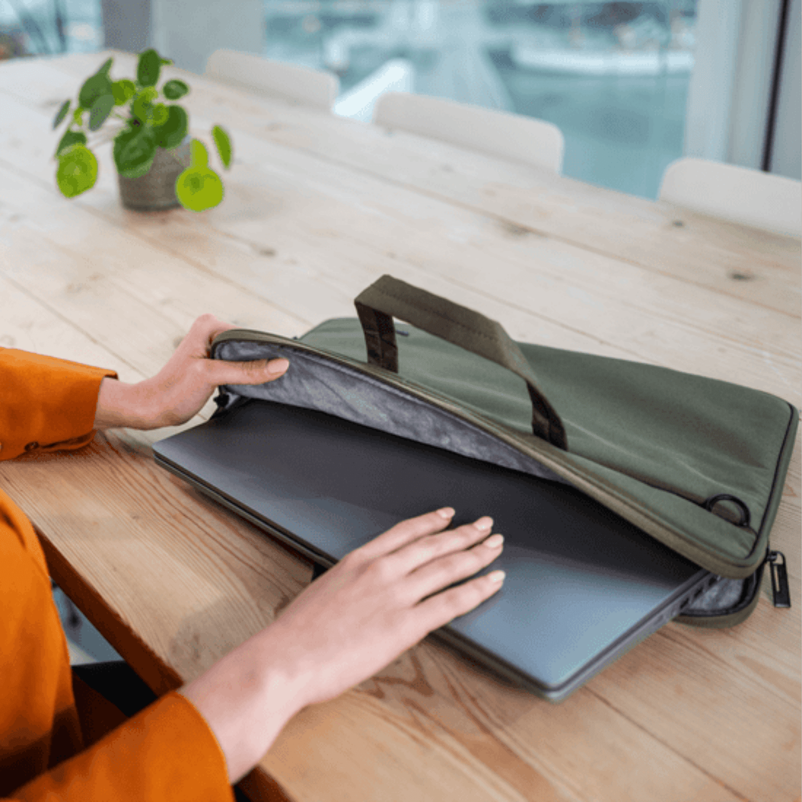 Maletin Trust Bologna 16 Pulgadas - Imagen 4