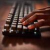 Teclado Gamer Logitech G413 Tkl SE Mecánico USB - Thumbnail Image 7